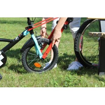 Перекладина для буксировки детского велосипеда Peruzzo TRAIL ANGEL, зеленая, 300/V